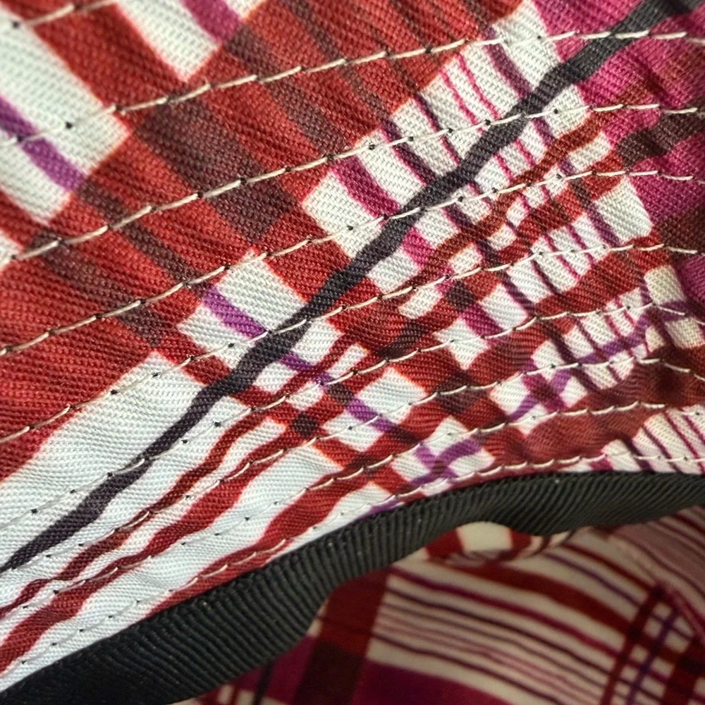 Chanel Reversible Black and Pink Plaid inside Bucket Hat - Picture 4 of 7